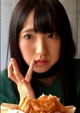 屈託のない笑顔で激辛バーガーを食べる身長150㎝未満の性欲旺盛⁉美少女をモデルテイで、とりあえずホテルイン！ハメ撮りSEXに昇天イキ！
