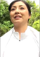 松本在住田舎暮らしの40代美熟女さんに突撃撮影！インタビューもそこそこに撮影開始！美乳で感度抜群中出し濃厚SEX！