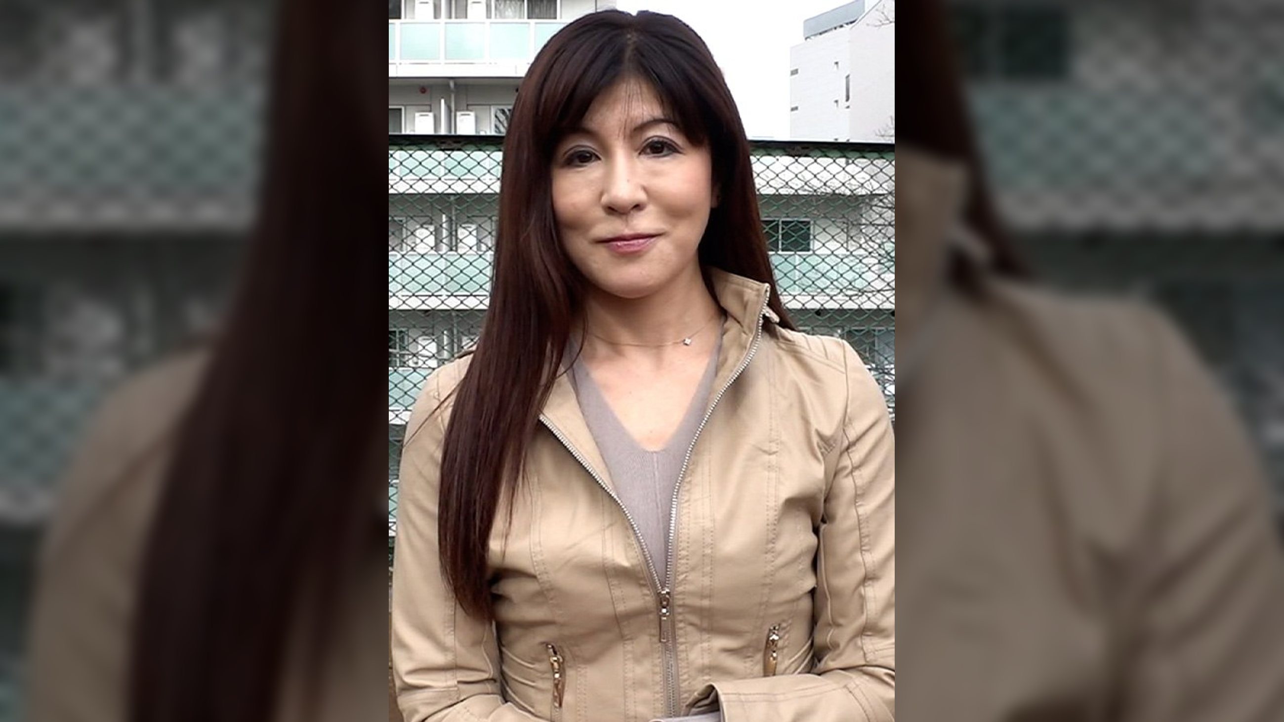 日頃のストレスをSEXで発散させるためAVに応募してきた還暦美熟女さんが乳首を勃起させて潮をまき散らすえげつない淫乱SEX！