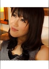 笑顔が素敵なごく普通の美熟女が戸惑いながらも他人棒に溺れ本能丸出しでイキまくる豹変SEX！
