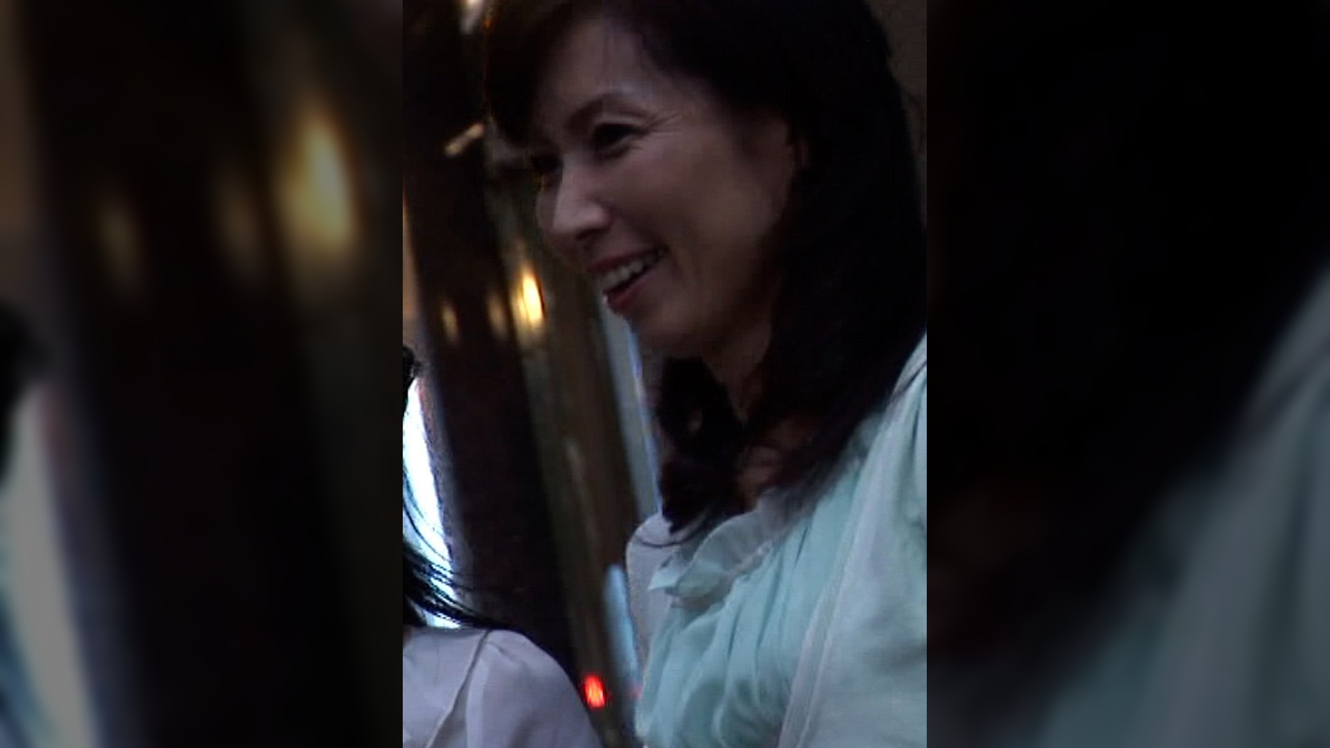 熟女二人組をナンパしてカラオケ！意気投合してホテルIN、性欲なんて感じさせない清楚な熟女が豹変の本能丸出し快楽SEX！