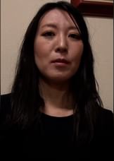 旦那とはセックスレスでアダルト動画を見るほど性欲が溜まっている控え目熟女の浮気AVSEX!