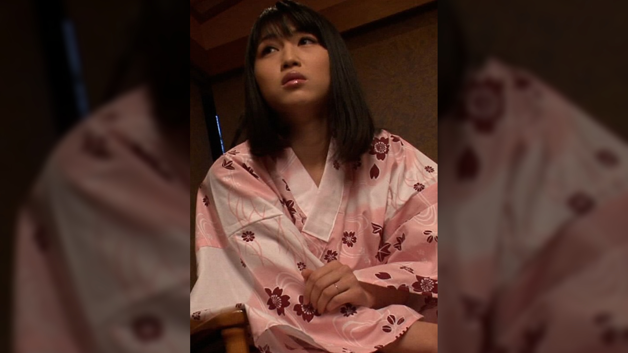 旅先で出会った２組の夫婦、吞んで夫婦生活を赤裸々に語り欲求不満を爆発させる若妻が快楽に堕ち！