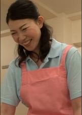 ノリの良い介護ヘルパーはおじいちゃんのチ〇ポも介護してフェラヌキしてくれる⁉