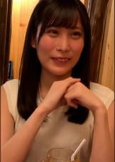 坂系美女と居●屋で和みノリでホテルに誘うとあっさりOK！恥じらいながらも舌を絡めてカメラ目線で嵌め撮りガチイキSEX！