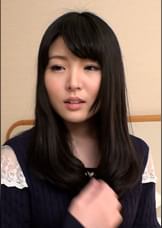 結婚５年目の大人しい雰囲気の清楚系奥さん！旦那は40歳を超え夜の営みは月１回あるかないかでチョット欲求不満気味…性欲なんて感じさせない奥さんが戸惑いながら快感に流され快楽トリップに狂いイキ！