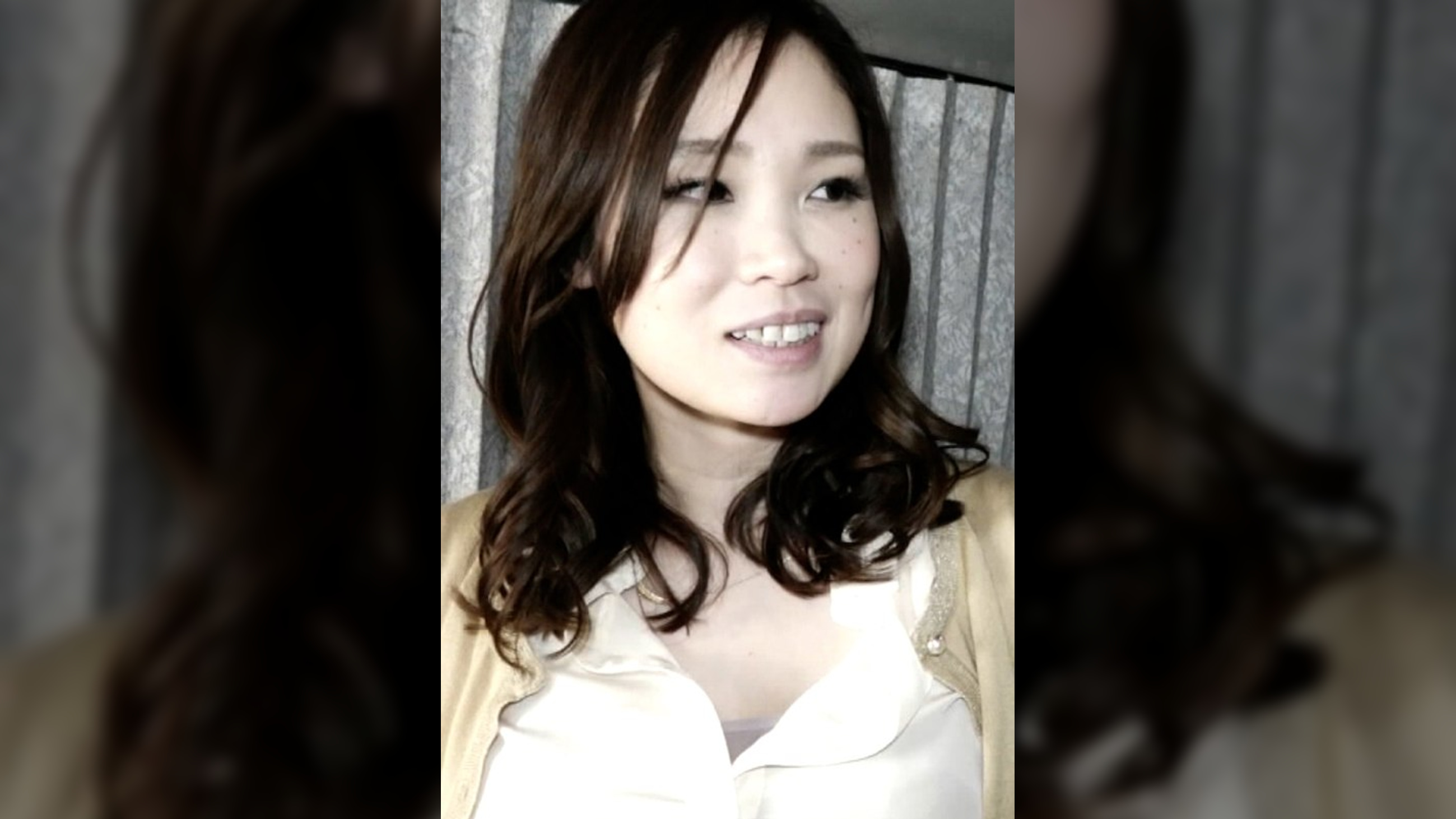 人妻さん限定でファッションについてのアンケートと偽り車に誘い込み下着見せからのなし崩し的に発情中出しSEX！