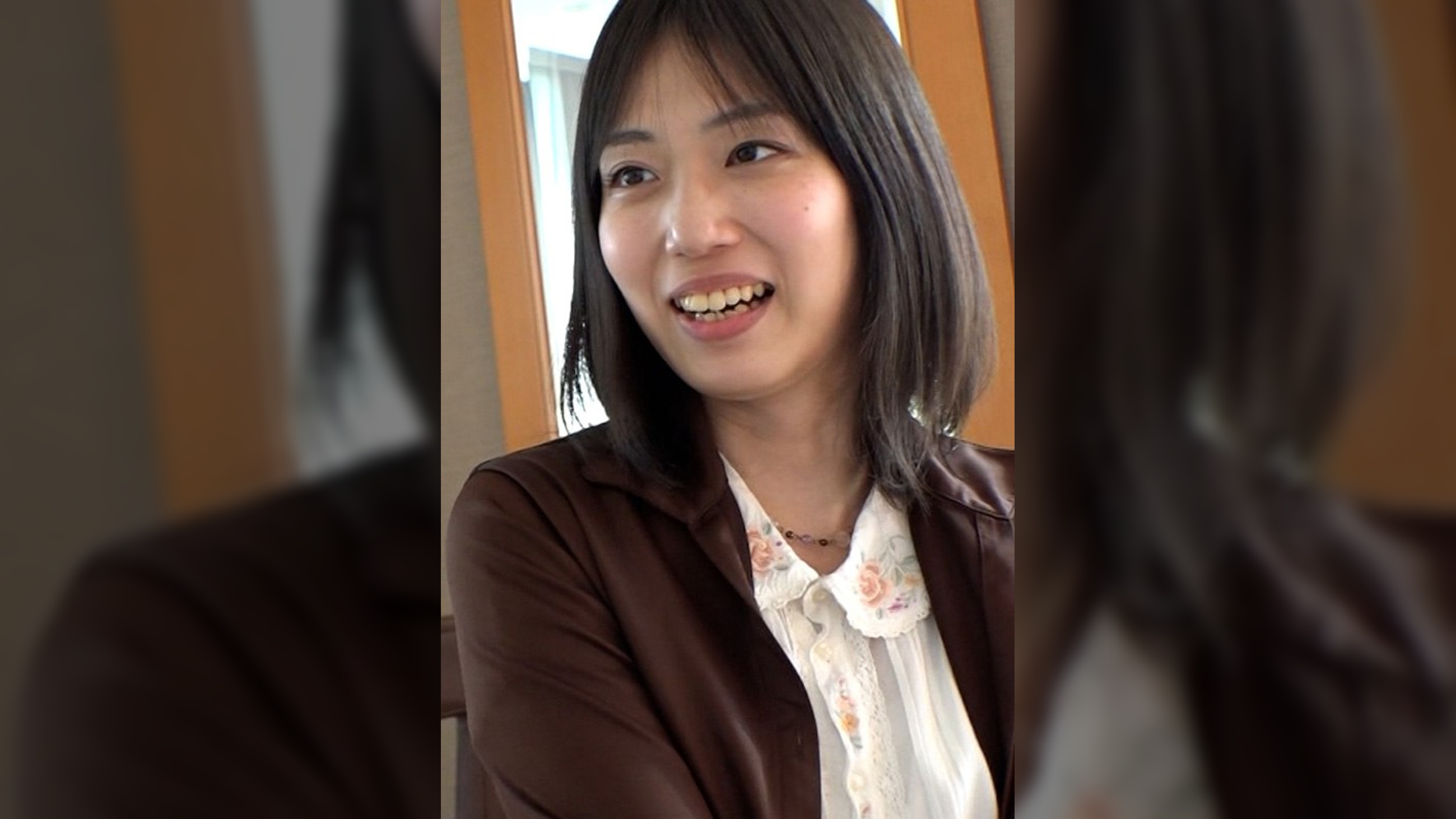 笑顔が素敵な結婚1年の若奥様をホテルに誘って不倫や性生活のアンケート調査！欲求不満とみるや唇を奪い愛撫に…気持ちいいですけど、と不貞行為に堕ちていく若奥様に中出しSEX！
