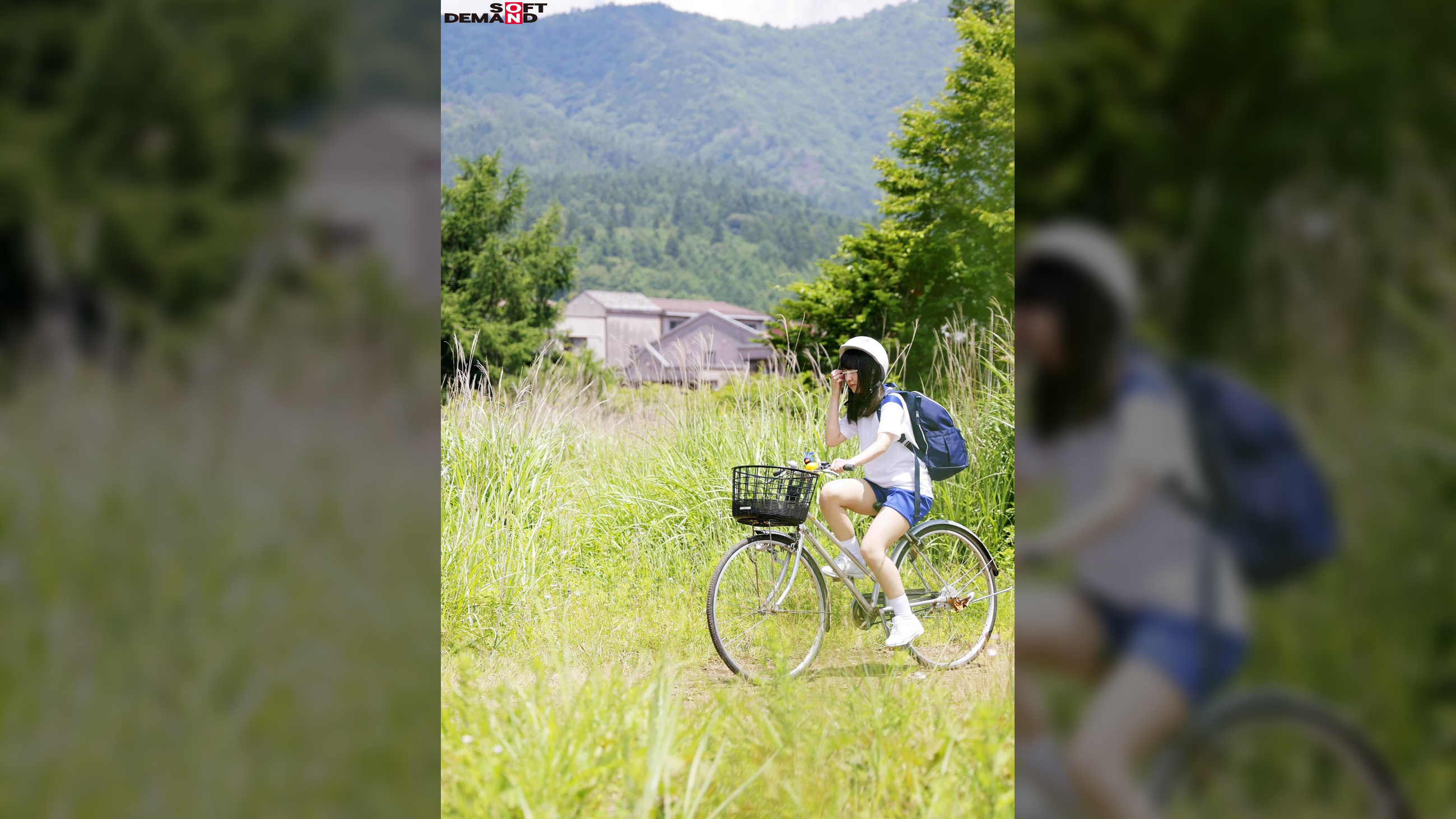 悪徳スカウトマンの口車に乗せられてカメラの前で脱いでしまった田舎女子〇生