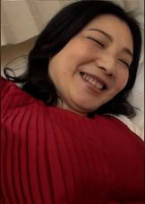 美熟女奥さまは大きな肉棒にイキまくり！股間が壊れんばかりの激ピスにハマり中出しSEX