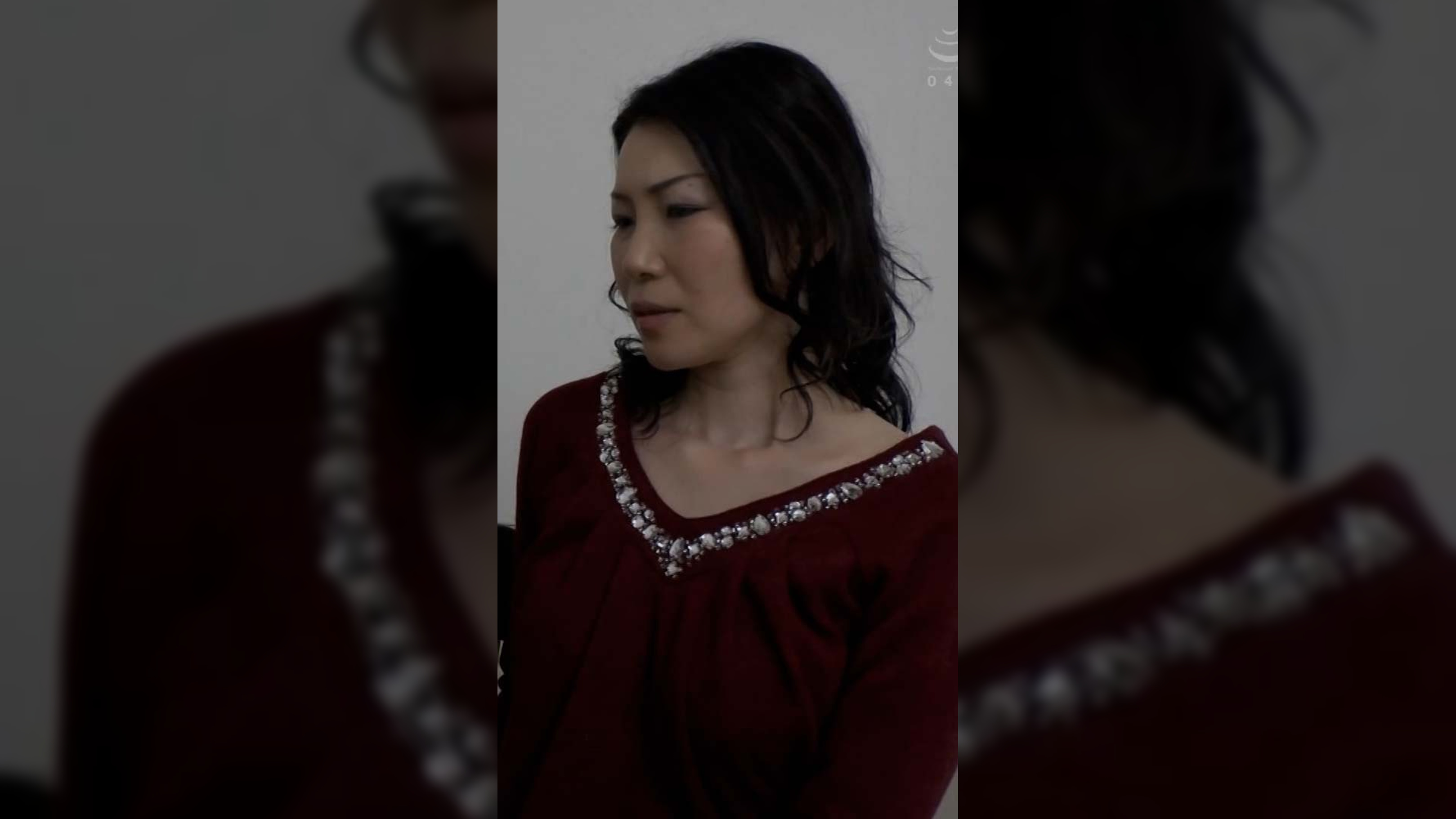 深夜に旦那を送って来てくれた部長に…夫がリストラ⁉カラダを捧げる献身妻が次第に感じてしまい淫欲爆発中出しSEX！