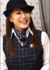 休憩中のバスガイドさんをナンパしてお悩み相談⁉仕事のストレスで性欲旺盛な巨乳美人バスガイドさんにセクハラ指導でその気にさせて中出しSEX！