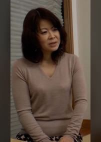 怪我の夫を献身的に支え労りあう熟年夫婦！幸せを守る為、ひと肌脱ぐ妻が快楽堕ちの中出し交尾！