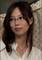 街行くメガネ美人奥さまをナンパしてハメ撮りSEX!結婚1年の欲求不満奥さまは激デカバイブに絶叫性癖変態SEX!
