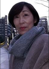 ショートヘアーの清楚系五十路熟女が女の悦びを求めてAV出演！ビクンビクンとカラダを痙攣させての絶頂SEX