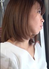 こんな所で…女盛りの熟れた体を弄られたおばさんは公衆の面前で悶え、そのまま公衆トイレで嵌めまくる!