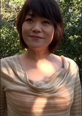 旦那さんとのマンネリSEXに飽きて、もっと色々経験したいとAVに応募してきた可愛い系素人熟女と激ピス中出しSEX!