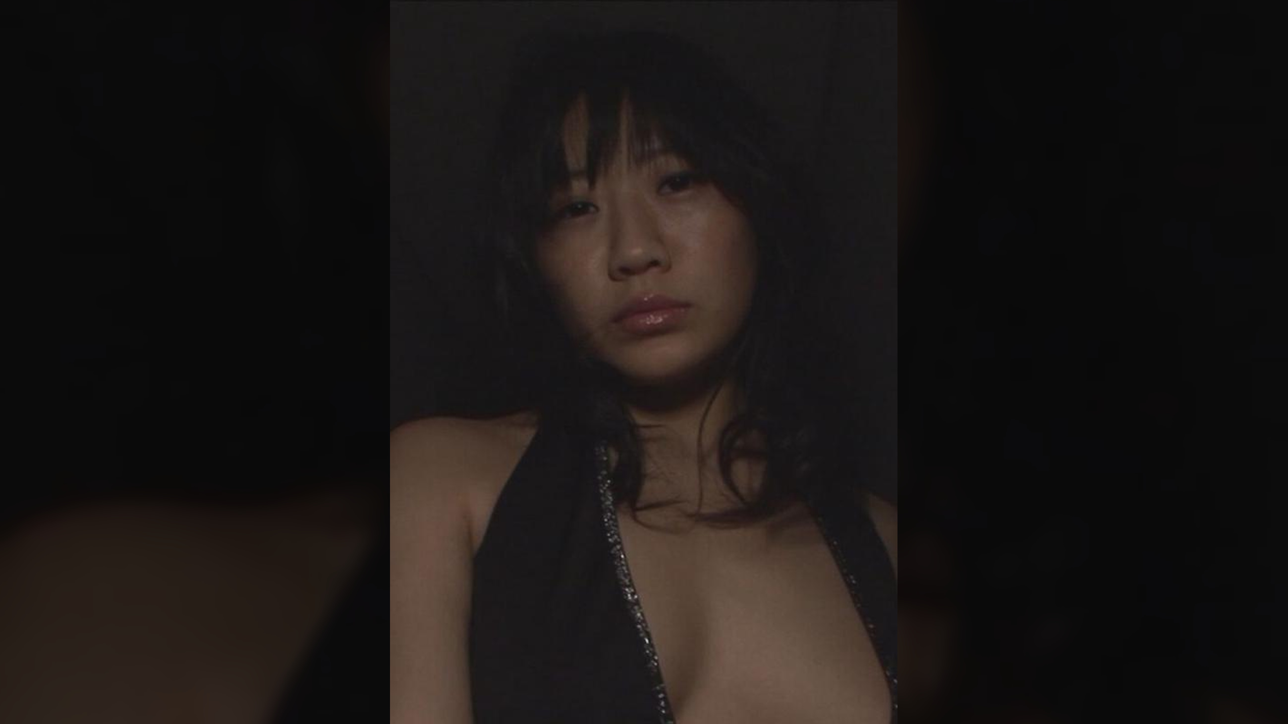 あどけない表情からは想像できない我儘BODYの超絶美女!色んなセクシー衣装を身にまとい大好きな肉棒でガチイキSEX!