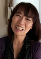 清楚系で明るい雰囲気の熟女さんも実はSEXしたくてAV出演⁉妊娠覚悟の生中出しSEX!