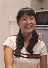 ヨガで引き締めたＢＯＤＹとパッチリお目目の完全Ｓ級人妻さんのご自宅訪問！クンニと手マンで身体をほぐして極上の肉棒でご無沙汰絶頂ＳＥＸ！