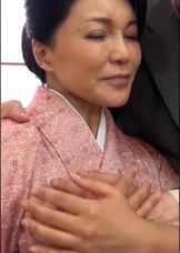 和服熟女の不貞SEX！熟れたカラダを持て余す肉感ボディのエロ美熟女の本能丸出し淫乱絶頂SEX！