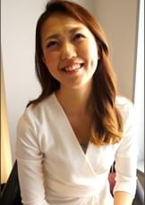 ナンパした美人奥様は若い頃はグラビアモデル経験もあり！撮影の裏バイトを持ち掛けると欲求不満を爆発させての潮吹き絶頂SEX！