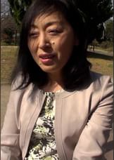 いろんな経験をしたくてAV出演に応募してきたパン工場で働く普通の熟女さん!男優のテクに本能丸出しで快楽に没頭する淫乱交尾!