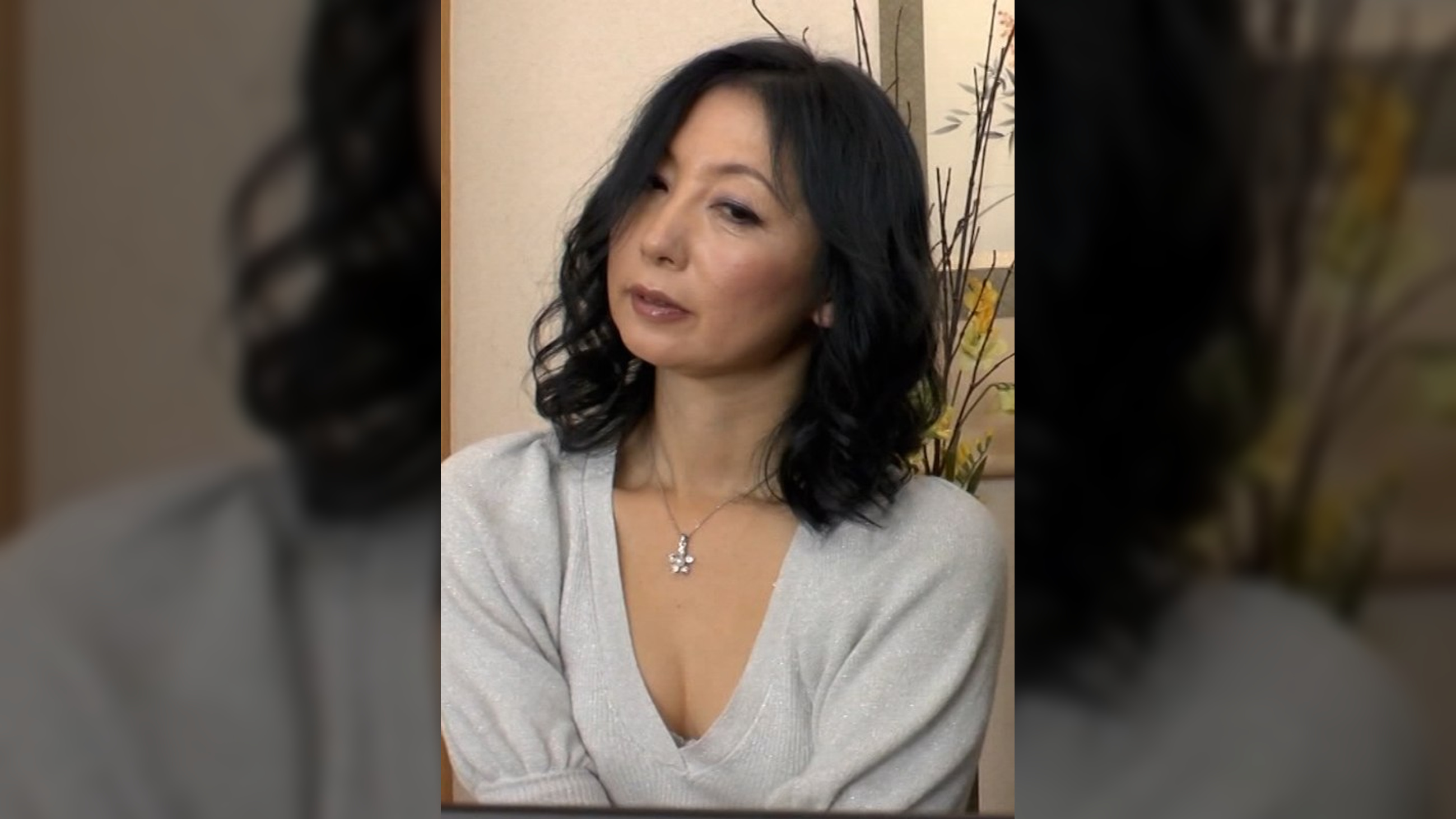 熟女姉妹の夫婦交換！妻の妹と…変態淫乱SEX！