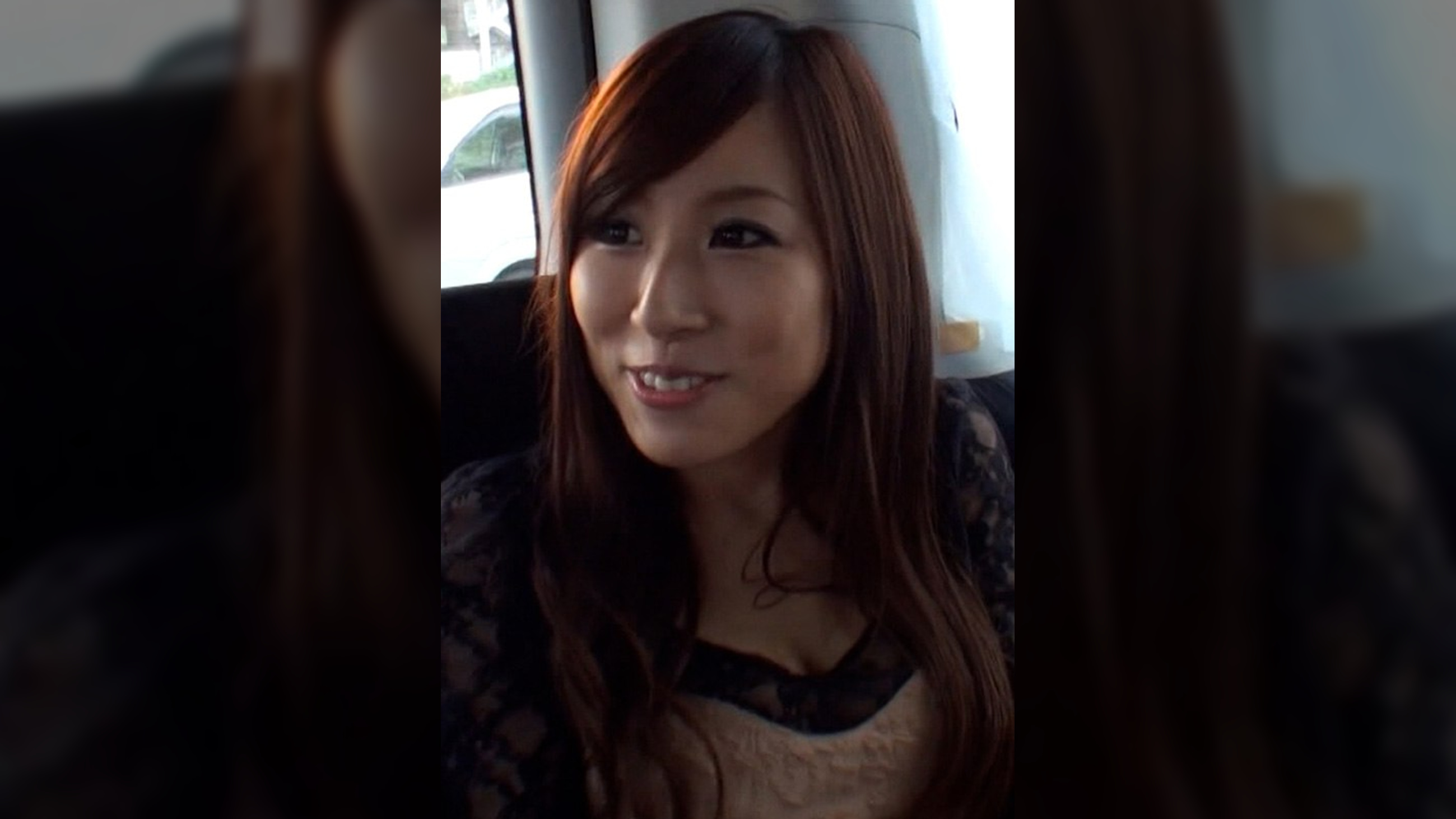 旦那と2年位はセックスレスの美人妻はAVの撮影と聞いても臆せずカメラの前でオナニーを始めるヤリマン体質の恥ずかし性癖持ちだった!