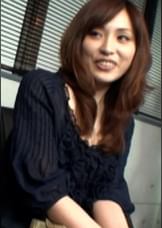 街行く奥さまをナンパしてインタビューと称して事務所に招き勃起した男根を見せつけると…欲求不満の奥さまは3本の他人棒に連続生中出し!