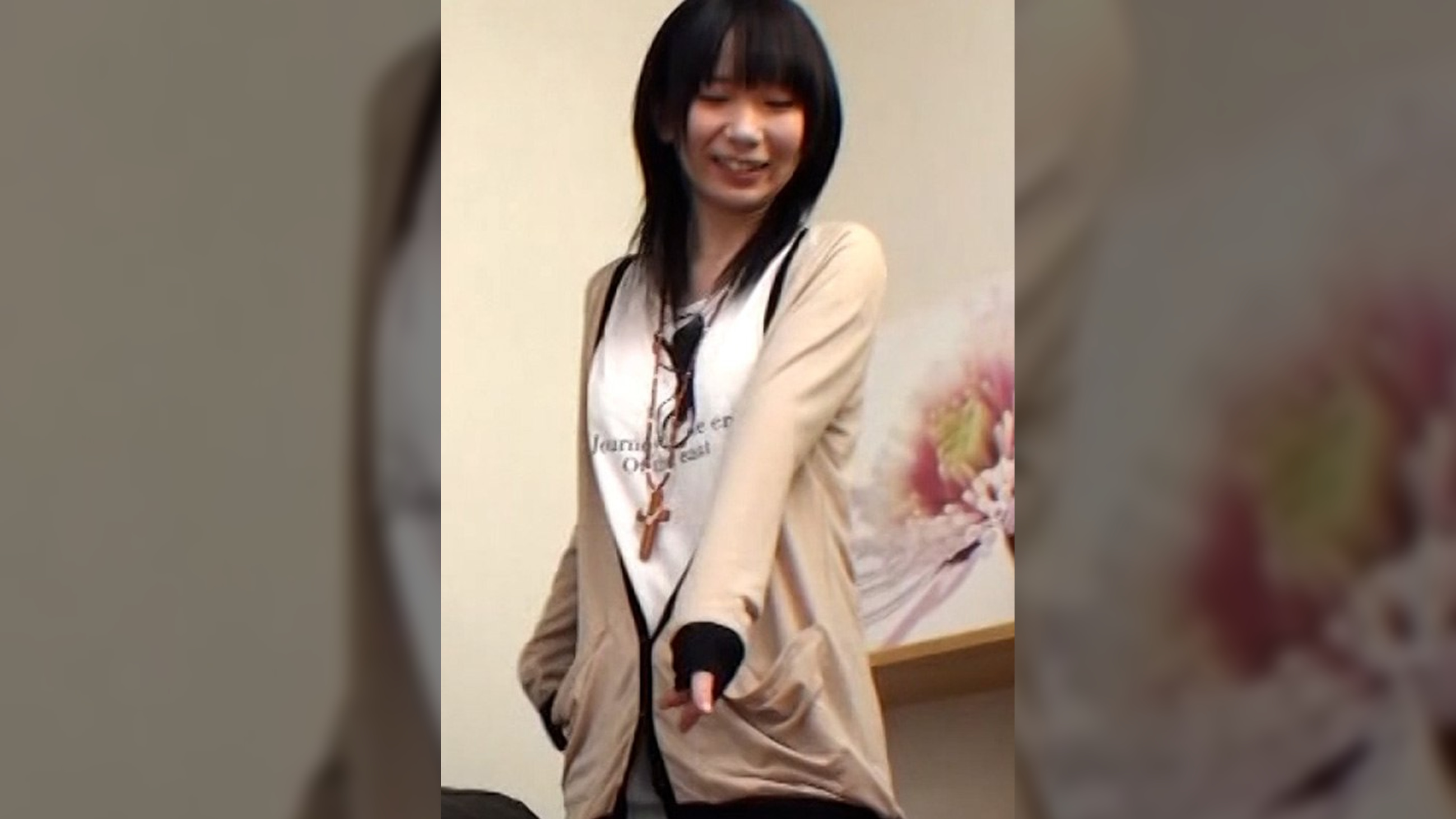 アニメ声であどけない笑顔の美女もホントはエッチに興味深々！「恥ずかしいよ」といいながら快感にオマタを濡らすSEX！