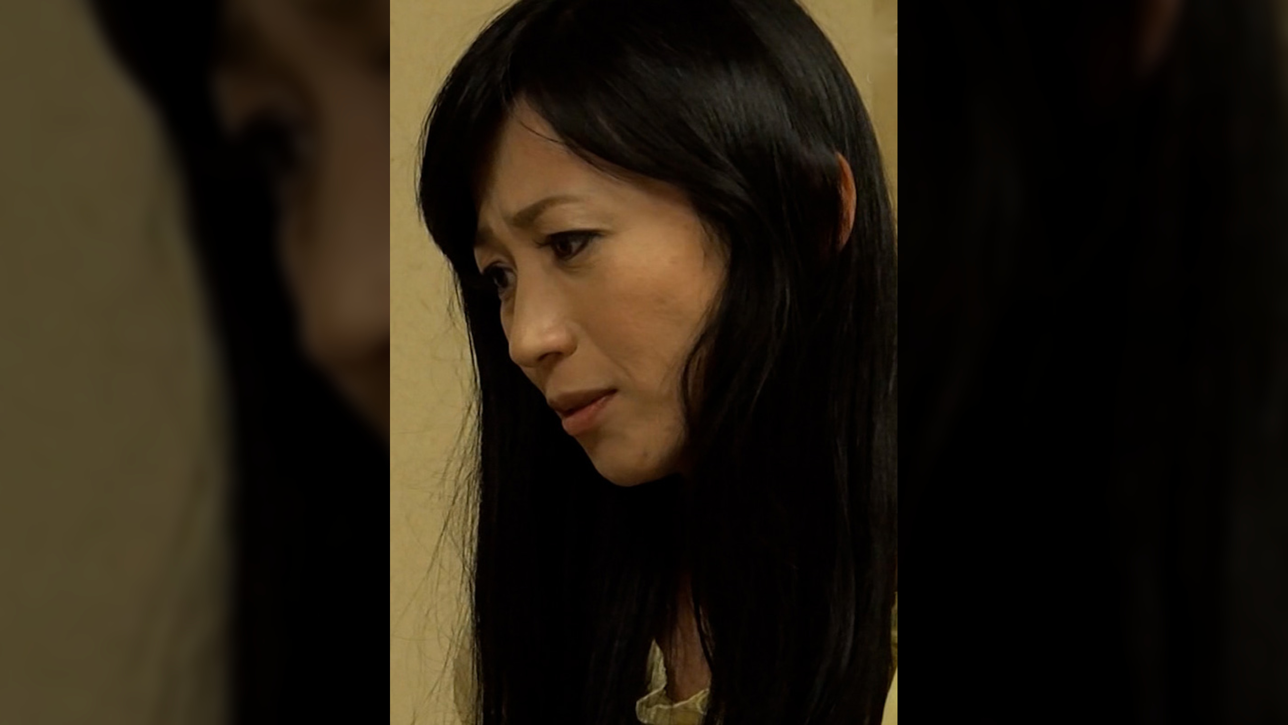 結婚する倅に果てしない愛情を注ぎ、イキ過ぎた関係へ堕ちる清楚な顔した淫乱巨乳熟女の濃厚SEX