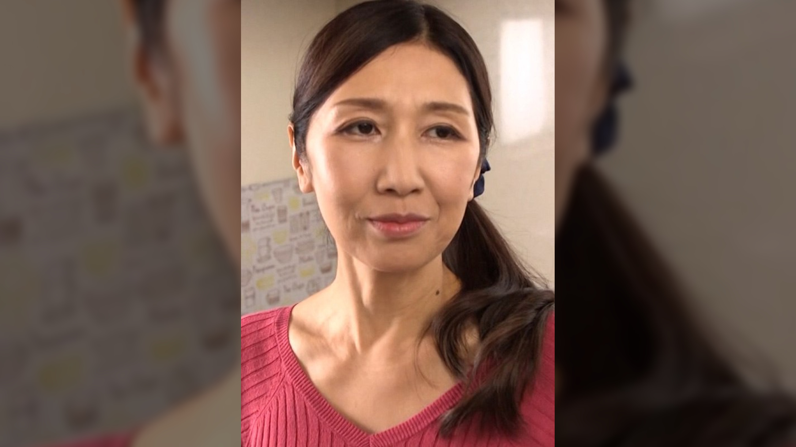 ミニスカでパンティをちらつかせ胸を押し付ける淫乱義母の精液搾りの性欲セックス!
