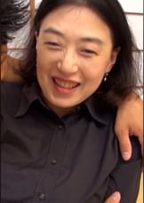 戸惑いながらも唇を重ね舌を絡め…!性経験の少ない遅咲き熟女がホントの女の悦びに目覚める本能丸出しSEX!