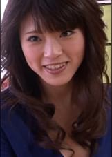 男の巧妙な罠にはめられたスレンダーボディの巨乳美人妻！媚●での強烈な快感に狂ったように肉棒にしゃぶりつく淫乱性交！