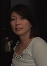 娘の旦那に迫られて…「お義母さんとしたかったんだ!」娘への罪悪感から抗うもカラダは正直に濡れてしまう熟女が官能の世界にイキ果てる!