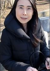 艶やかな黒髪清楚系の熟女がAV出演で大胆イキまくりの中イキSEX!