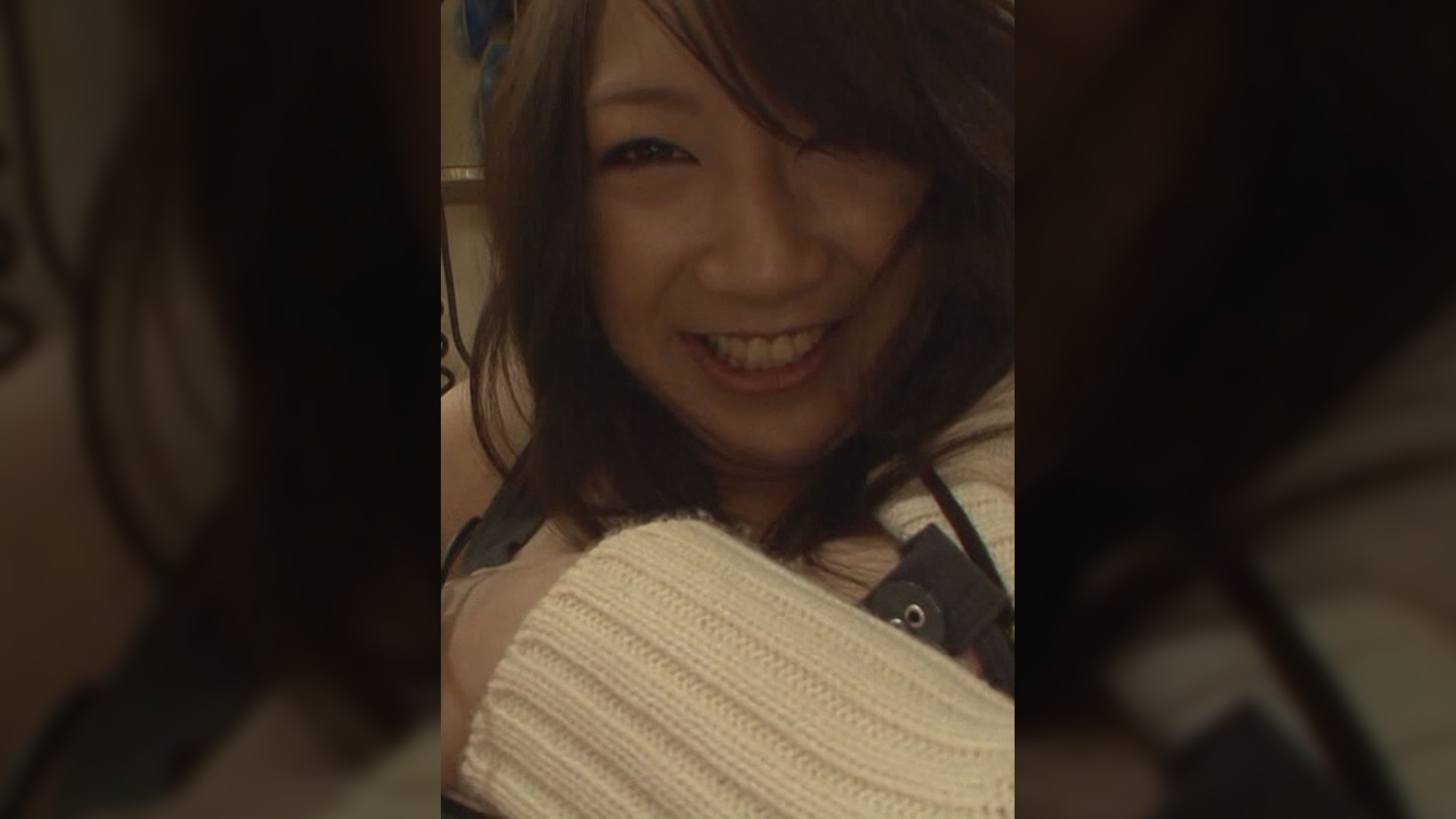 自分の可愛さが分かっている、あざと可愛い素人娘！手のひらサイズの美乳を揉みしだいて、ロータークンニでアソコはびっしょり！お返しとばかりフェラチオされたら濃厚セックスでイキまくり！