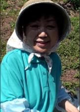 58歳農家の熟女もSEXしたい！農作業の途中で青空の下野外SEX！