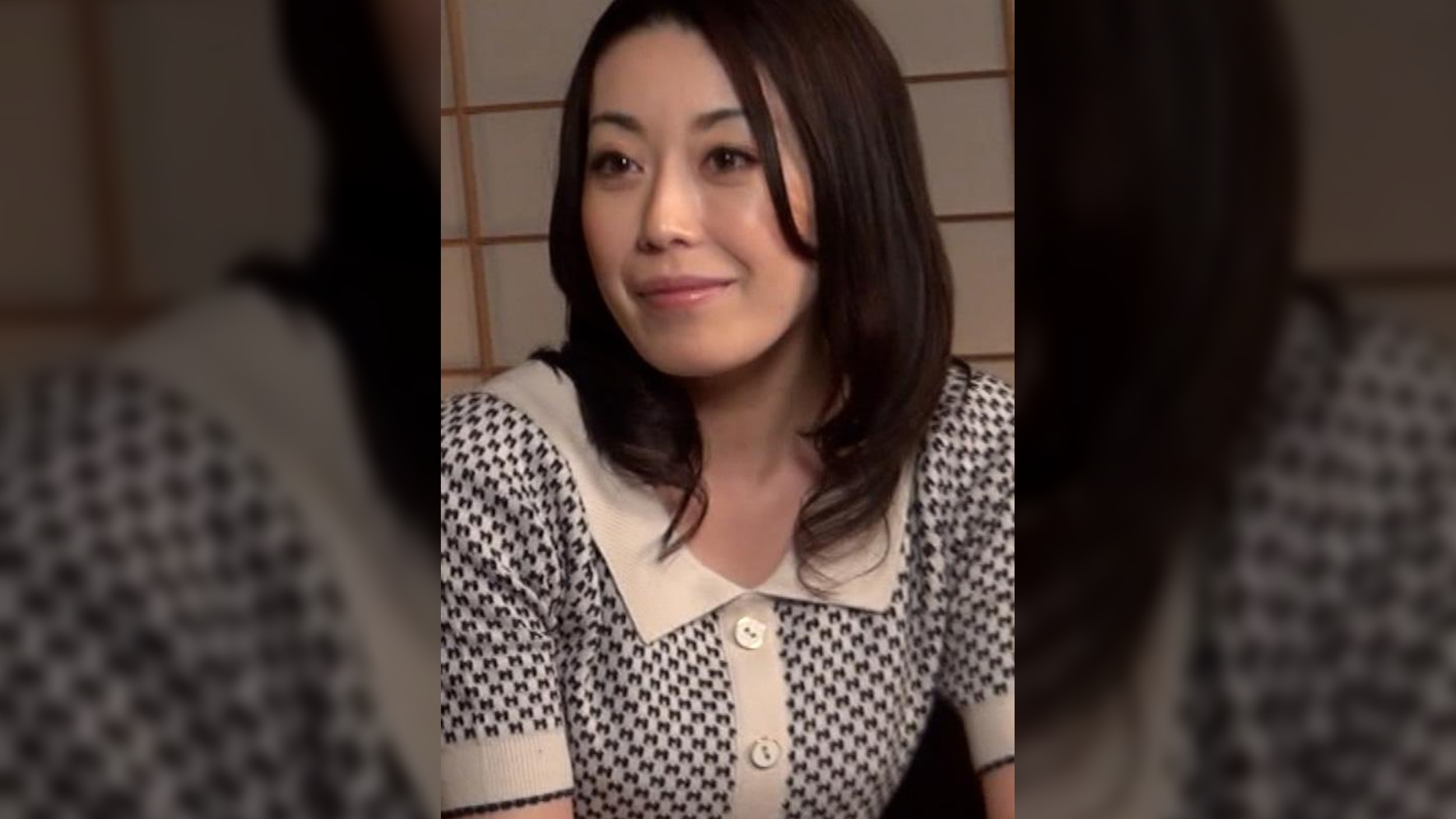 旅館で母娘インタビュー！女社長の熟女を休んでる娘の横でなし崩し的に愛撫を仕掛けて見ると…欲求不満熟女は声を鎮めて快楽の顔射SEX！