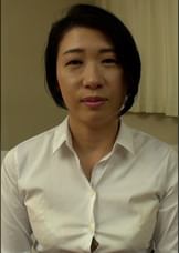 黒髪清楚系の真面目で地味目な素人熟女さんがSEXがしたくてAVに応募！年上旦那とセックスレスで欲求不満爆発のどしろーとの素人熟女の生本番SEX！