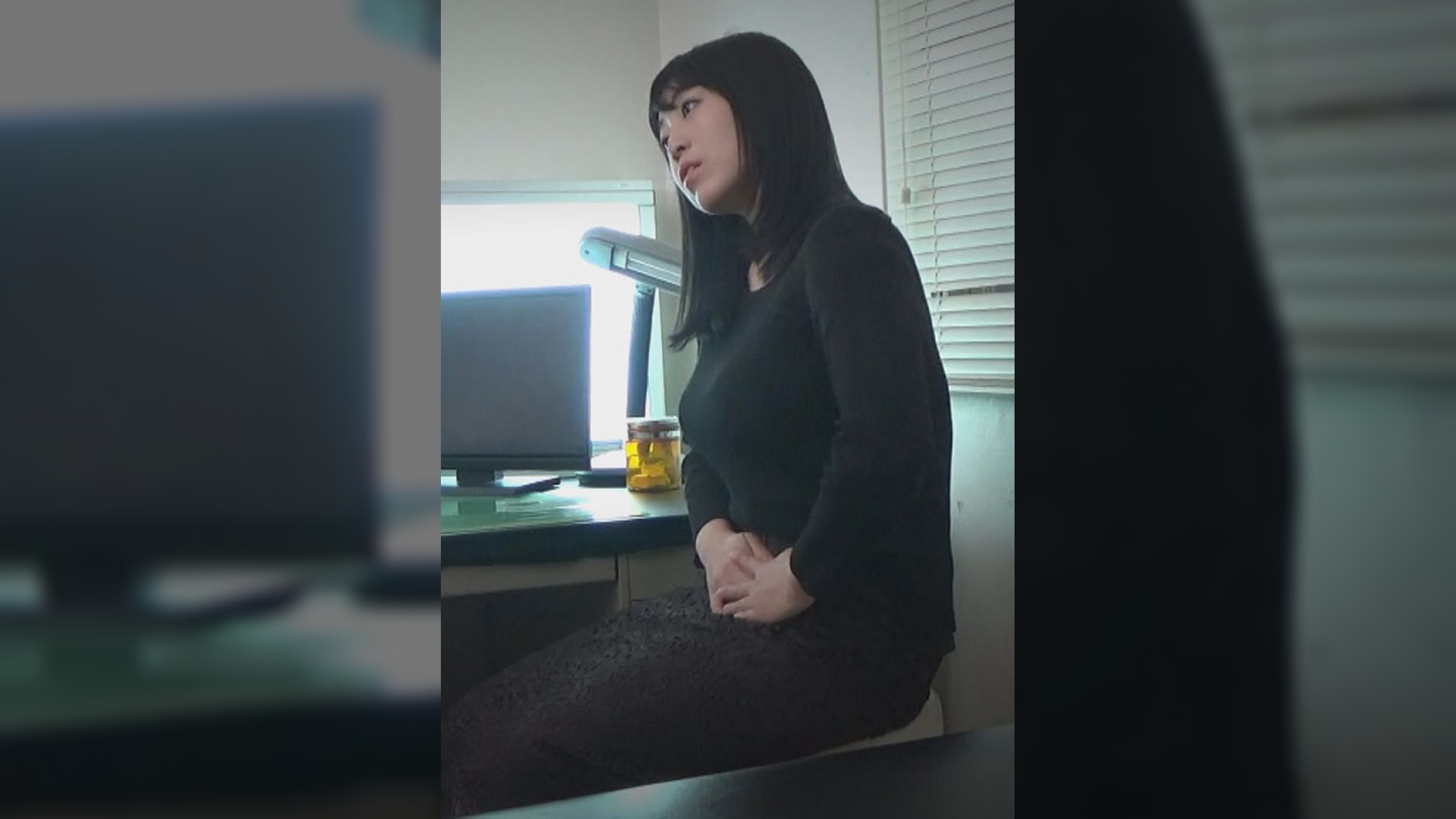 食べごろ熟女は服の上からでも認識できる爆乳の持ち主、悪徳産婦人科医師からはお宝映像