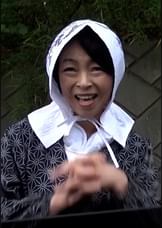 もんぺ姿の田舎の熟女さんを旦那の指令でナンパ！人気のない青空の下で濃厚SEXやっちゃいました！