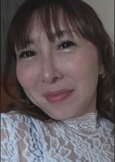 ナンパ男についてきちゃった巨乳奥様は男のモノにしゃぶりつき離さない。豊満ボディを揺らしながら感じまくり、そのまま中出しされちゃう。