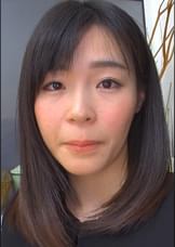 夫の一周忌、最後に来てくれた友人に…イケナイとわかっていても熟れた美しい未亡人のカラダは感じてしまい…⁉遺影の前でイキまくる背徳SEX