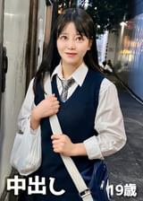 ドMな体が騎乗位で突き上げられビクビク痙攣絶頂！コスプレを脱げば美乳くびれでスタイル抜群で中出ししちゃってます。