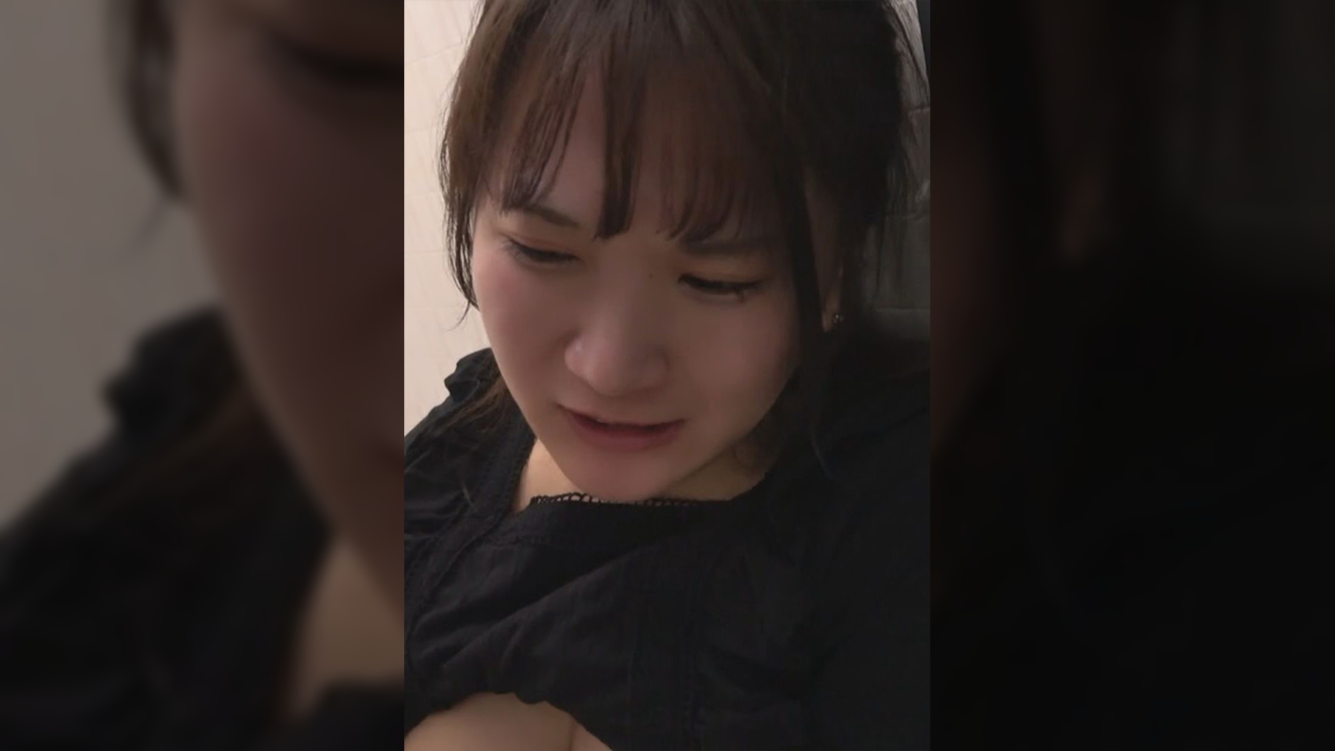 「気持ちいいことしようぜ！」女トイレに巣くう侵入者。作業中でも優しく手を止めてくれるあの人が…