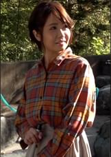 シーズンオフのキャンプ場で３人の輩たちに組み敷かれ潮吹き快楽に溺れる美熟女の孕ませ性交…