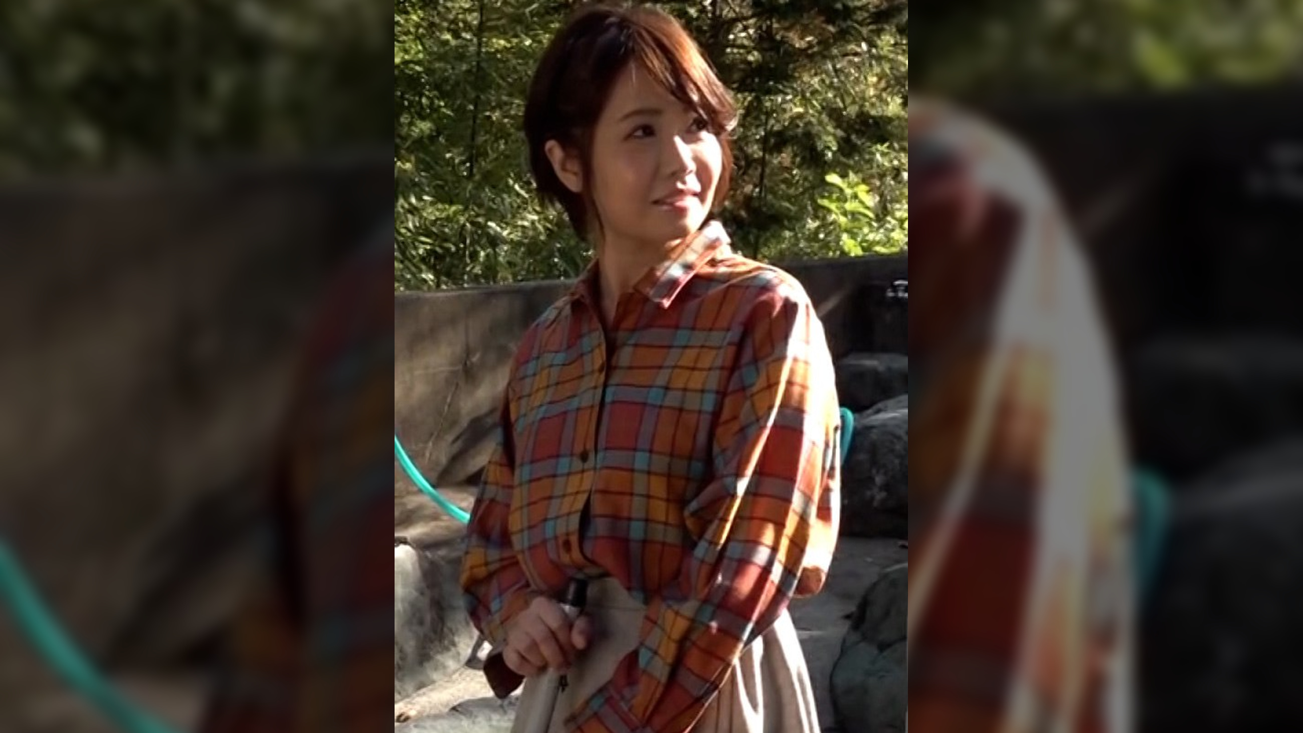シーズンオフのキャンプ場で3人の輩たちに組み敷かれ潮吹き快楽に溺れる美熟女の孕ませ性交…