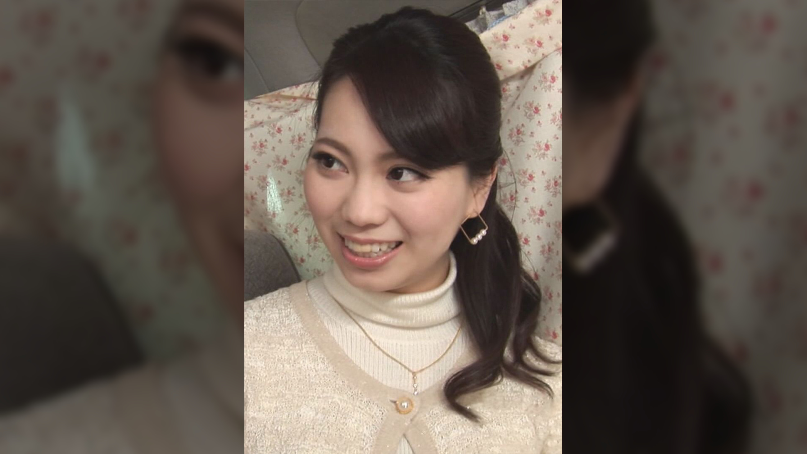 商社勤めの旦那を持つ美人妻、街頭インタビューを断り切れずの激熱個室タイム！